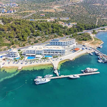 Апартаменты Perla Resort-8 By Interhome